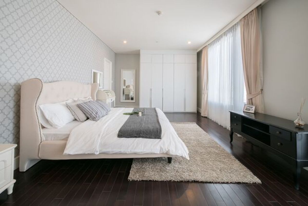 ขายคอนโดสุขุมวิท อโศก ทองหล่อ : Aguston Sukhumvit 22 / Luxury Pet-Friendly near BTS Phrom Phong / 3ห้องนอน 138 ตร.ม. โทร 0937890899