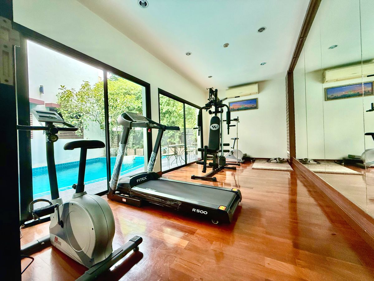 For SaleHotel&Apartment BusinessSukhumvit, Asoke, Thonglor : Apartments for sale“ Ban Sasida “4 Building, 229 sq.w. 1240 sq. meters, Sukhumvit 24