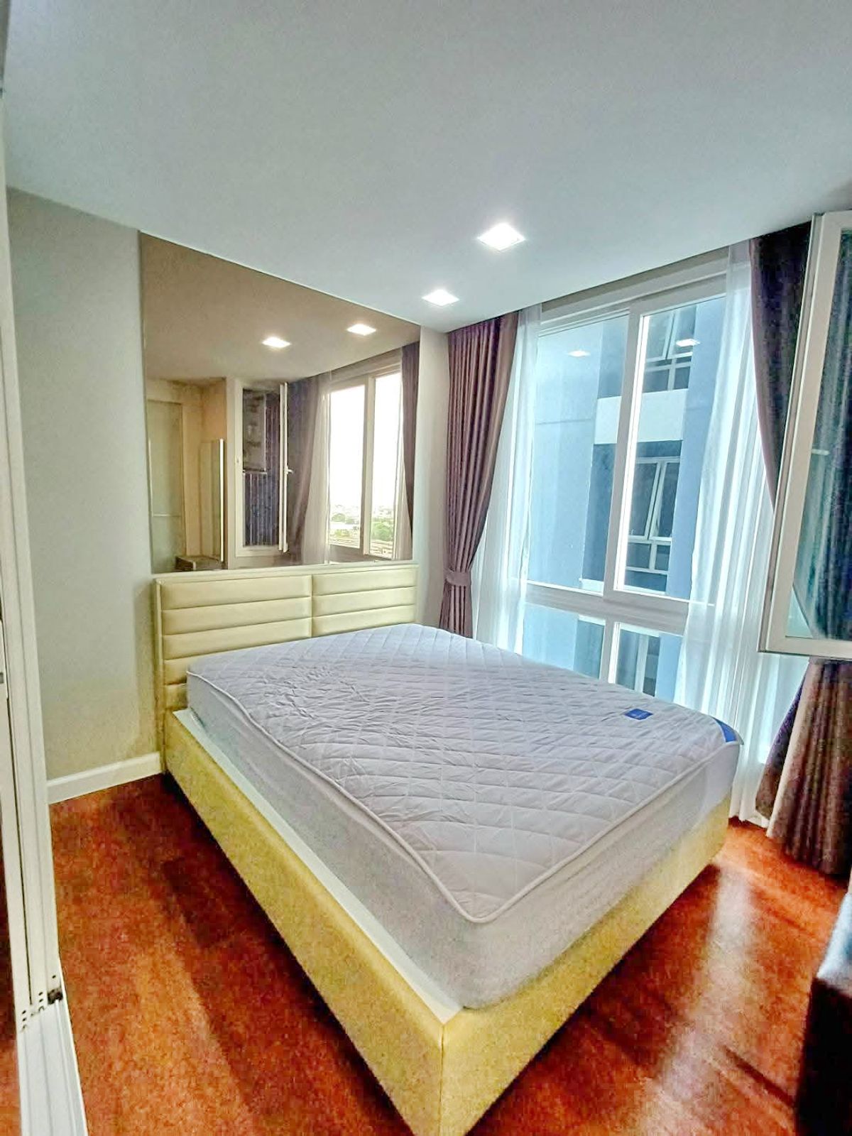 For RentCondoSamut Prakan,Samrong : Newly decorated room for rent 9,500 baht/month The Metropolis Samrong, Floor 12A, BTS & Amp; MRT Samrong