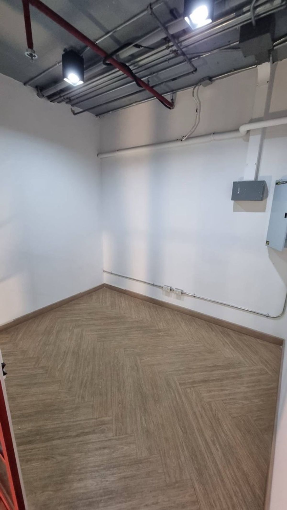 For RentOfficeSukhumvit, Asoke, Thonglor : Office for Rent near BTS Asoke – 24/7 AccessSize: 256.80 sq.m