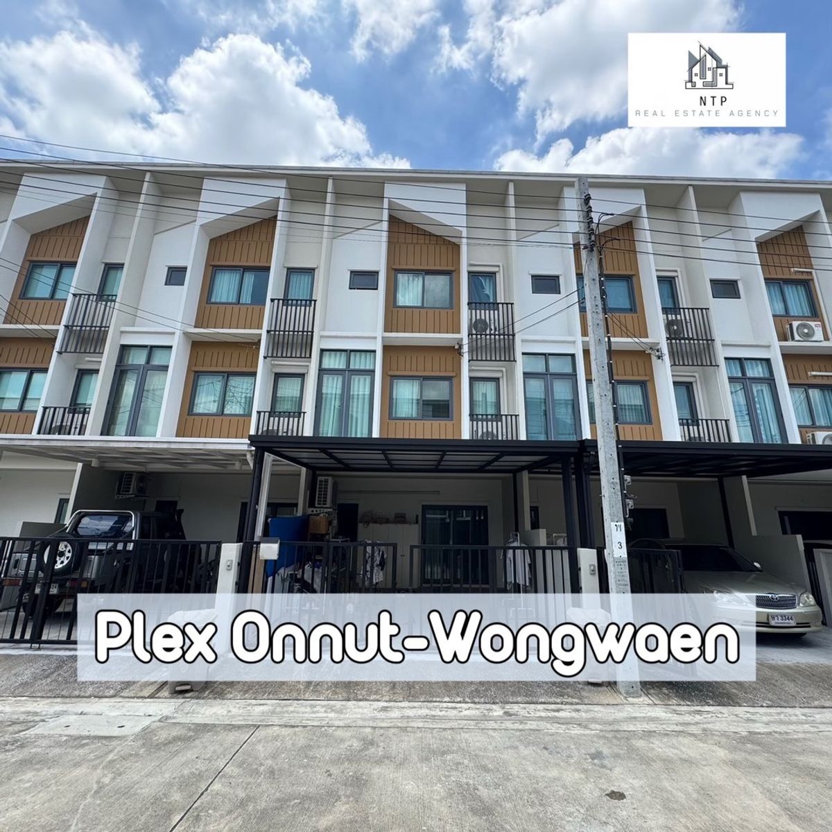 For RentTownhomeLadkrabang, Suwannaphum Airport : For Rent: Townhome 3 layers, beautifully decorated. Opposite the village, there is a department store JAS GREEN Prawet opens near Mega Bangna.
