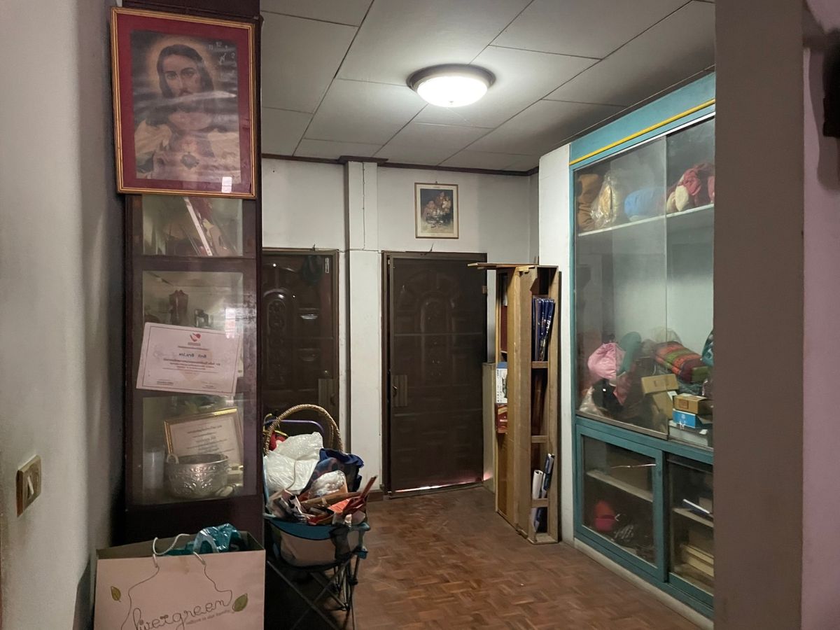 ขายบ้านเชียงราย : ขายที่ดินพร้อมบ้าน 236.7 ตรว. ติดถนนพหลโยธิน ใกล้ ม.แม่ฟ้าหลวง เชียงราย