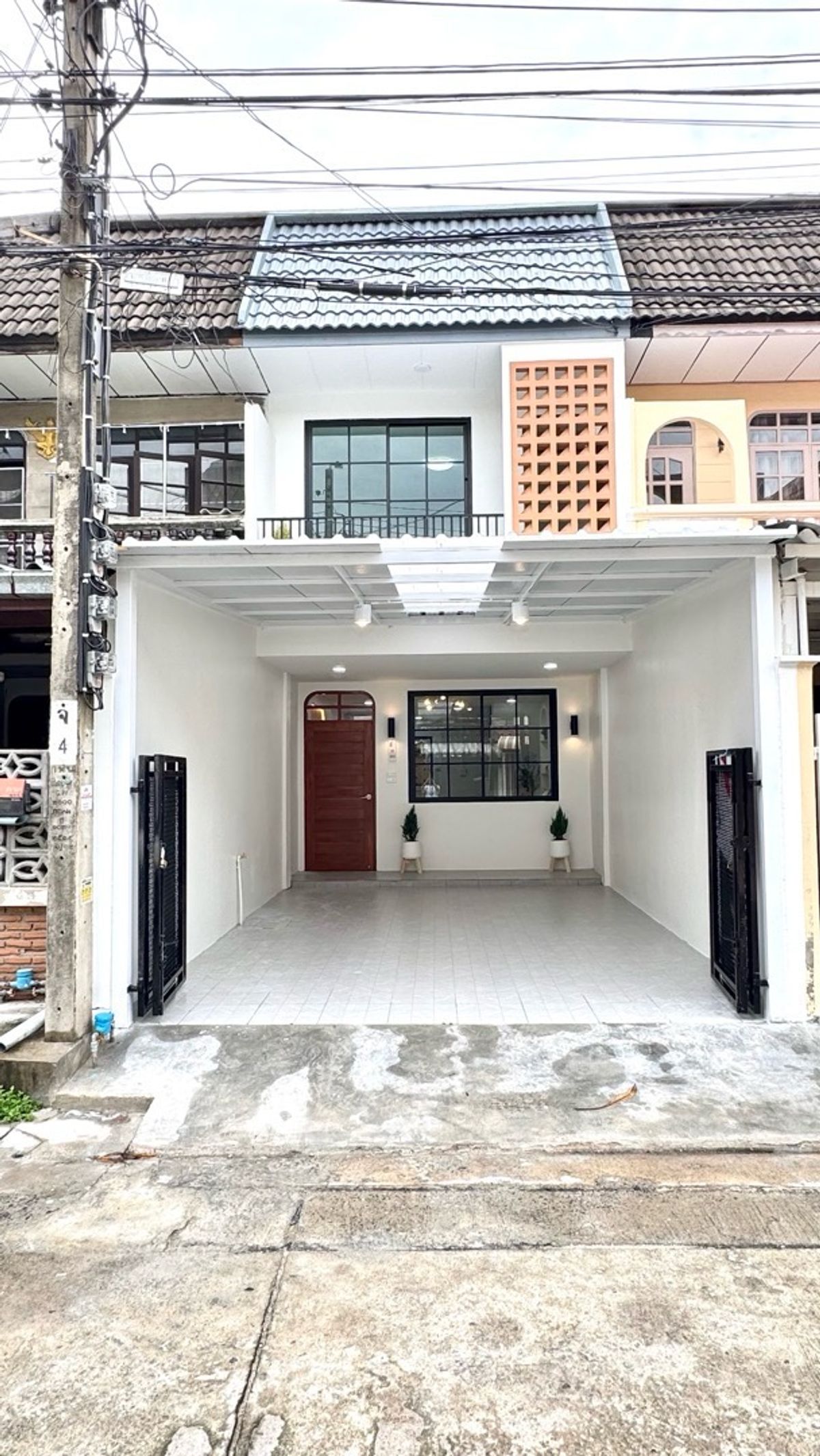 ขายทาวน์โฮมเกษตร นวมินทร์ ลาดปลาเค้า : ขายทาวเฮ้าส์ นวลจันทร์ คลองลำเจียก 