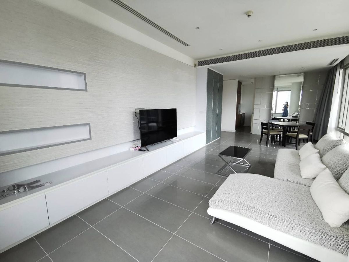 ขายคอนโดวิทยุ ชิดลม หลังสวน : 185 Rajadamri / โครงการหรูห้องสวย ใกล้ BTS ราชดำริ  / 2ห้องนอน 108 ตร.ม. โทร 0937890899