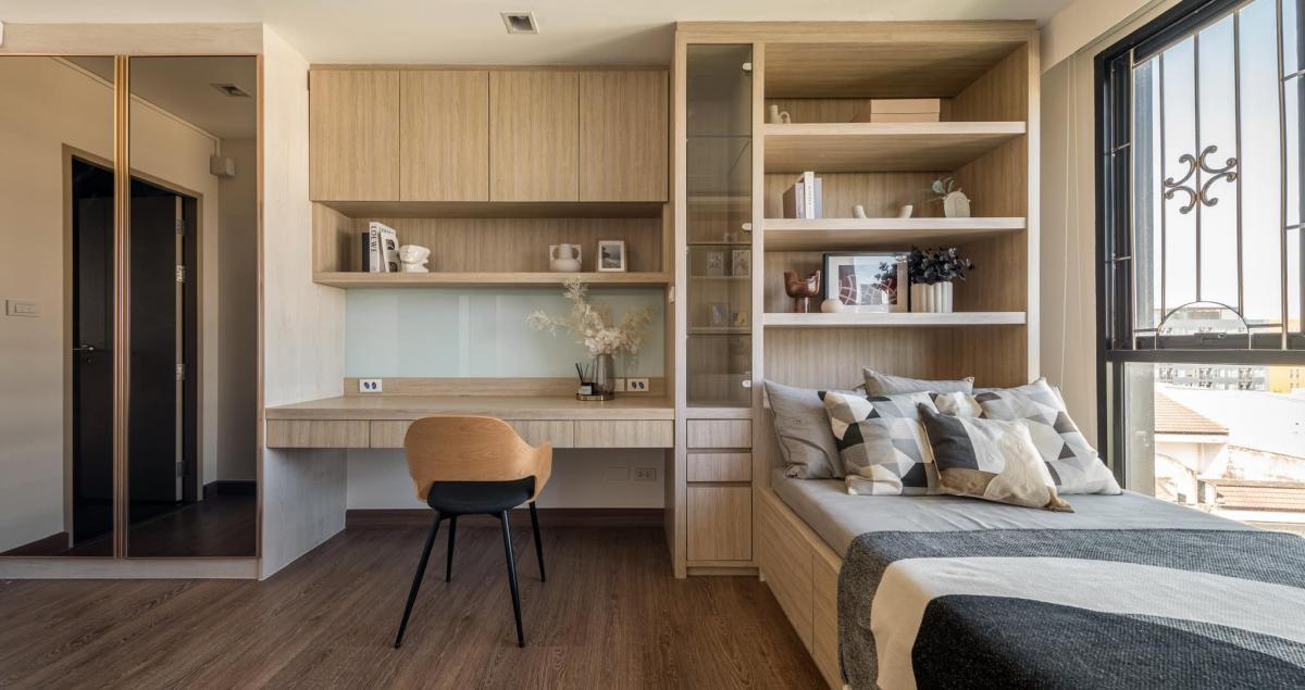 For SaleCondoOnnut, Udomsuk : Luxury condo with 3 bedrooms in the heart of Sukhumvit, near BTS Bang ChakThe Unique Sukhumvit 62/1, size 125 sqm, special price 14.9 million THB.