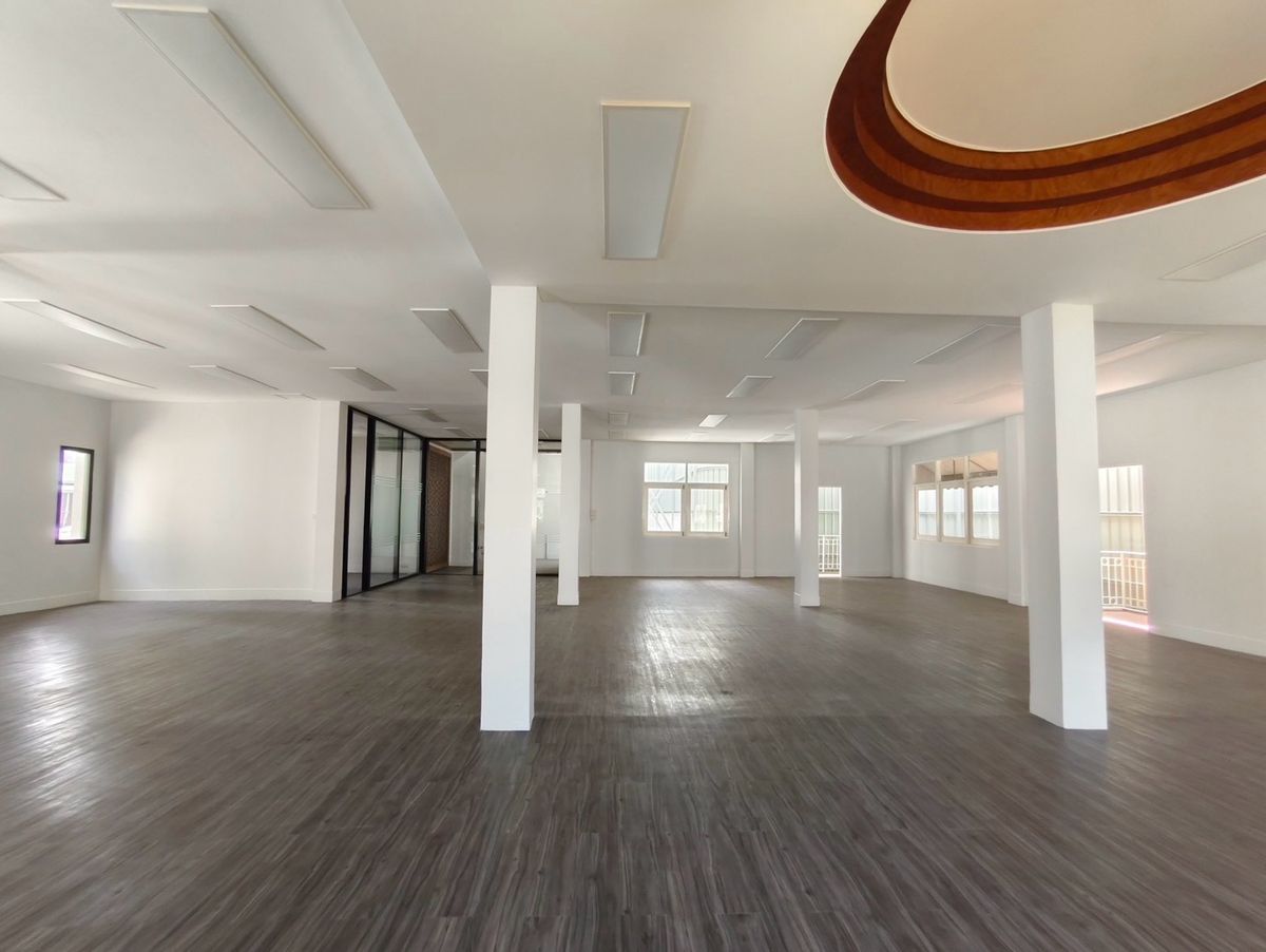 ให้เช่าสำนักงานสีลม ศาลาแดง บางรัก : ให้เช่า ออฟฟิศสำนักงาน 196 ตร.ม. สีลม - สาทร ใกล้ รถไฟฟ้า BTS ศาลาแดง 400 เมตร ทำเลดีมาก | For Rental - Office Space 196 sq.m. for Your Business at Silom - Sathorn , Closed to BTS Saladaeng 400 Meters , Prime Location on CBD