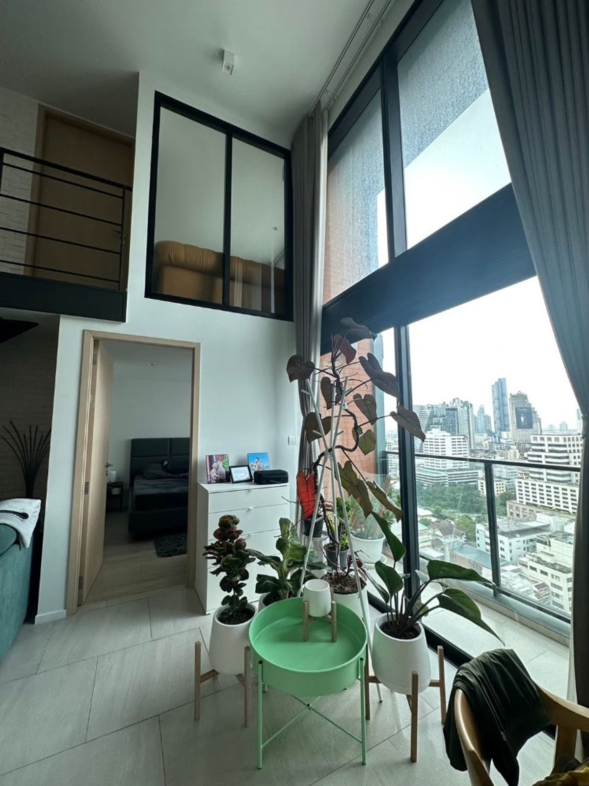 For SaleCondoSilom, Saladaeng, Bangrak : The Lofts Silom, beautiful room, full of luxury buildings, Silom location, good price than the northern market. The view is not blocked. The price includes the computer.