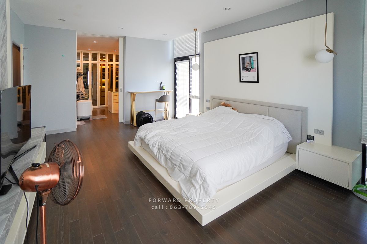 ขายบ้านพระราม 5 ราชพฤกษ์ บางกรวย : ขายบ้านเดี่ยว 3 ชั้นครึ่ง สไตล์โมเดิร์น พร้อมลิฟต์ส่วนตัว ย่านราชพฤกษ์-พระราม5 ราคา 20 ล้านบาท