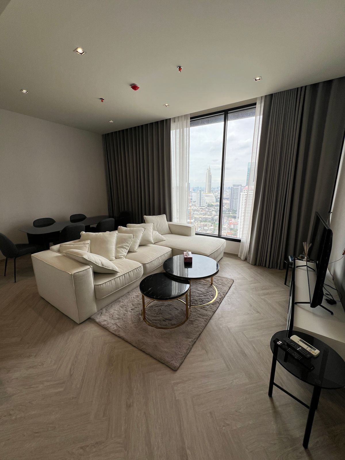 ให้เช่าคอนโดวงเวียนใหญ่ เจริญนคร : Chapter Charoennakhon - Riverside For Rent 2b2b 60,000/month