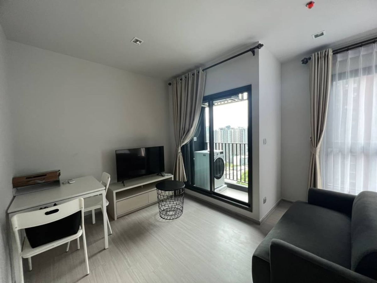For RentCondoRama9, Petchburi, RCA : Life Asoke Rama9 condo for rent, complete condo, ready to approach MRT Rama 9, convenient to travel !!