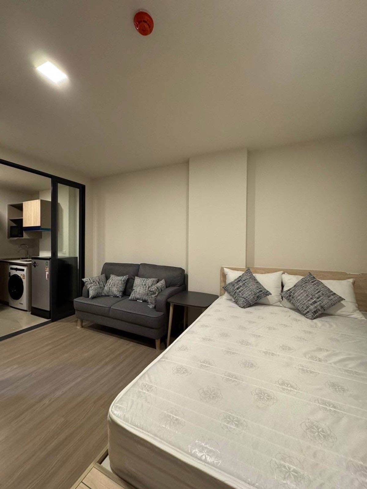 For RentCondoBangna, Bearing, Lasalle : For rent 📍 THE MUVE Bangna 📍 Fully furnished and equipped, near Burapha Withi Expressway