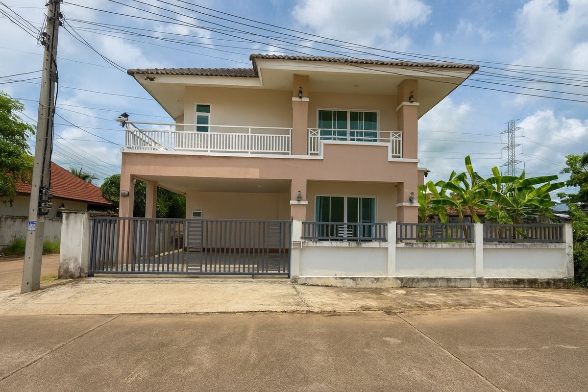 HouseChiang Mai : 🏡 2 -storey detached house - Location near Gat, Hang Dong, Chiang Mai, a large area of 180 sq.m.