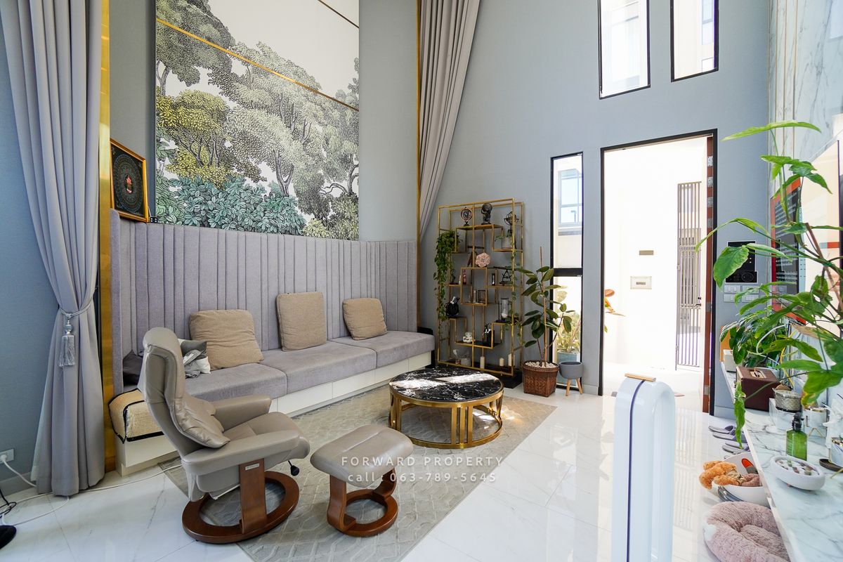 ขายบ้านพระราม 5 ราชพฤกษ์ บางกรวย : ขายบ้านเดี่ยว 3 ชั้นครึ่ง สไตล์โมเดิร์น พร้อมลิฟต์ส่วนตัว ย่านราชพฤกษ์-พระราม5 ราคา 20 ล้านบาท