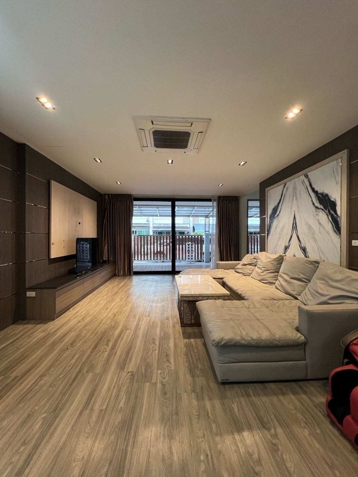 TownhomeSathorn, Narathiwat : 🔥 Selling and renting a house in good condition, beautiful decoration, good location, 3 houses next to the corner with parking