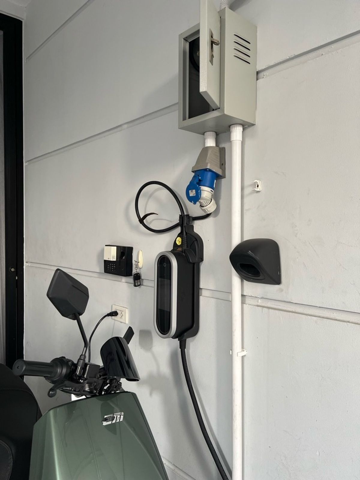 TownhomeSathorn, Narathiwat : 🔥 Selling and renting a house in good condition, beautiful decoration, good location, 3 houses next to the corner with parking