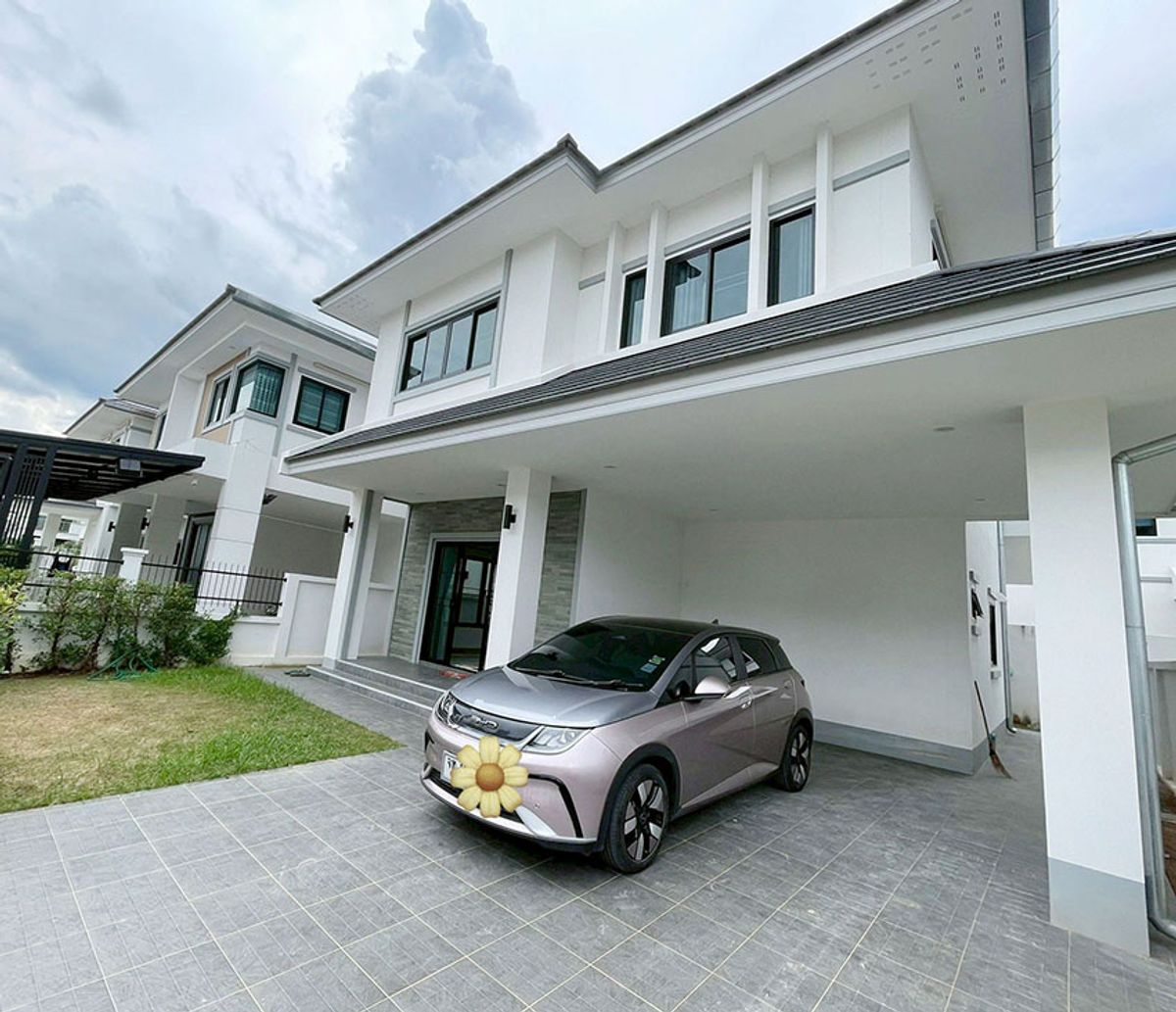 ให้เช่าบ้านเชียงใหม่ : บ้านสวยในโครงการ ให้เช่าเดือนละ 30,000 บาท ใกล้ 89 พลาซ่าเพียง 5 นาที No.15H752