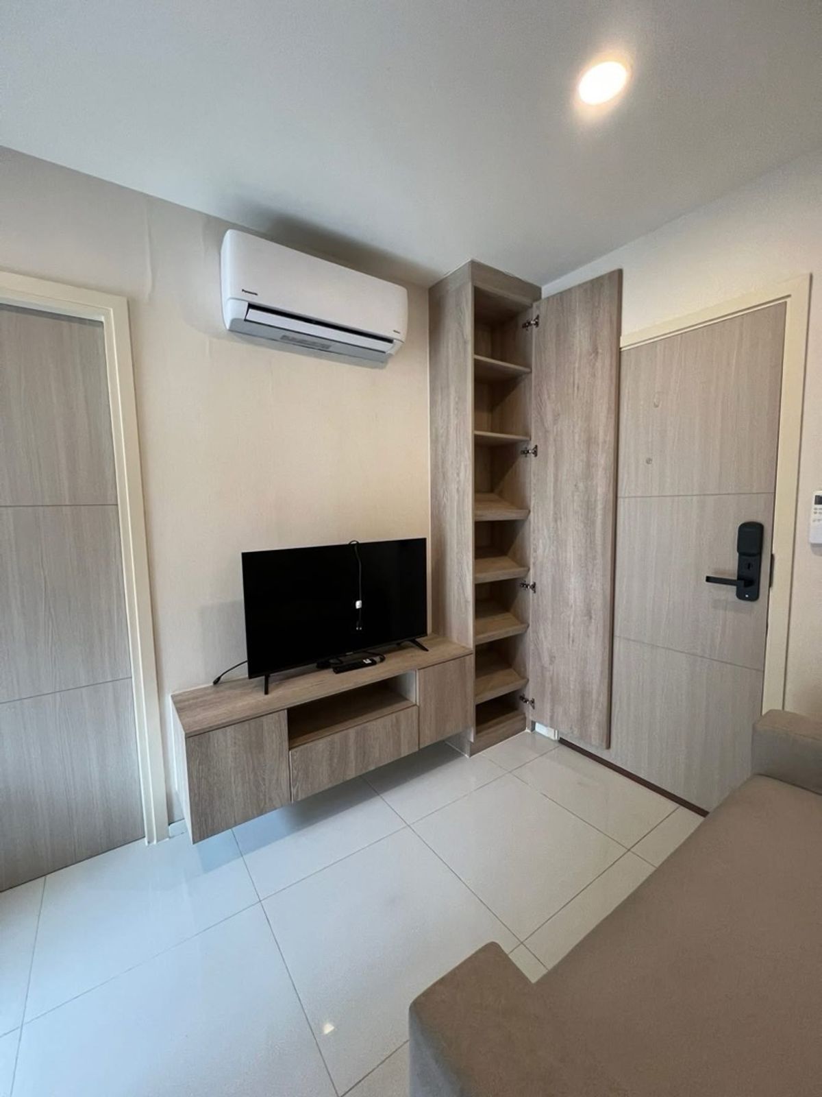 For RentCondoOnnut, Udomsuk : ✨ Condo for rent Ikon Sukhumvit 77 ✨ 13,000 baht/month 🛏 1 bedroom | 1 bathroom | 29 sq.m. 🛋 Furniture & amp; Complete electrical appliances
