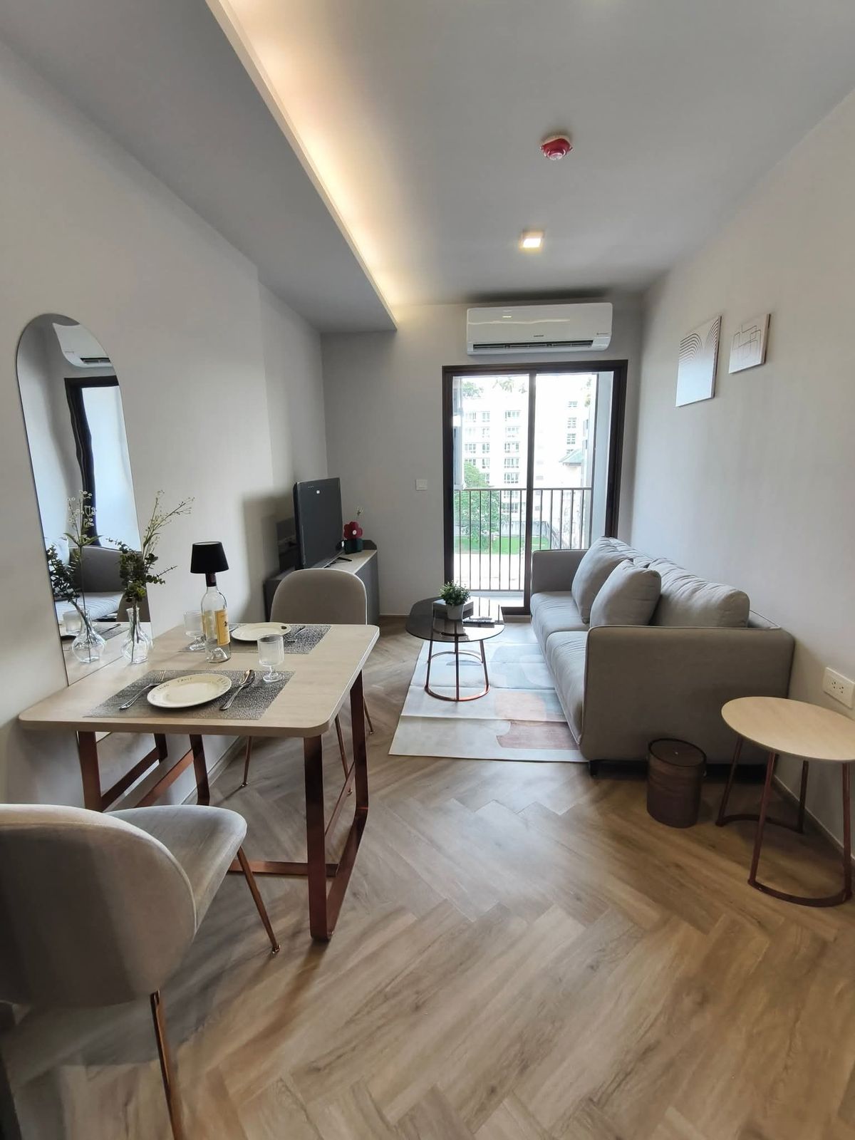 ให้เช่าคอนโดสุขุมวิท อโศก ทองหล่อ : ให้เช่า 📍 Chapter Thonglor 25 📍 ใกล้ BTS ทองหล่อ เฟอร์นิเจอร์ และ เครื่องใช้ไฟฟ้าครบ 