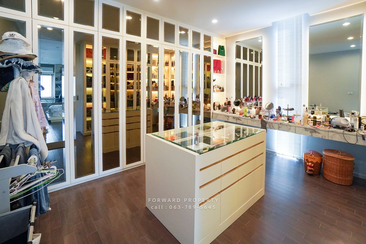 ขายบ้านพระราม 5 ราชพฤกษ์ บางกรวย : ขายบ้านเดี่ยว 3 ชั้นครึ่ง สไตล์โมเดิร์น พร้อมลิฟต์ส่วนตัว ย่านราชพฤกษ์-พระราม5 ราคา 20 ล้านบาท