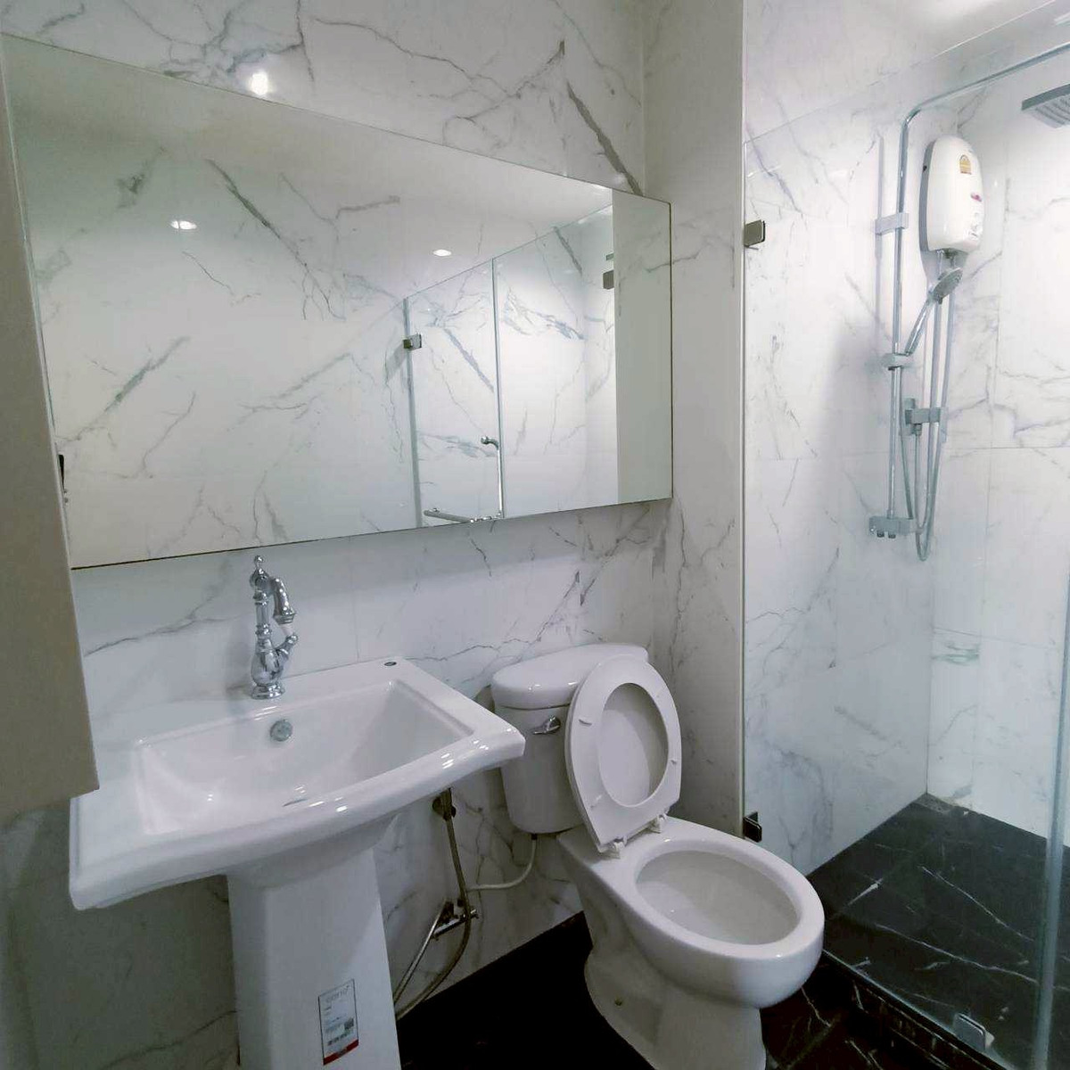 For RentCondoRama9, Petchburi, RCA : Quick rental aspire Rama9, 2 bedrooms, 1 bathroom (special price, ready to move in)