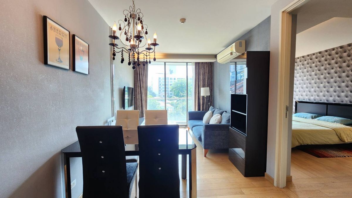For RentCondoSukhumvit, Asoke, Thonglor : Ready to move 1 bed 1 bath condo for rent Via 49
