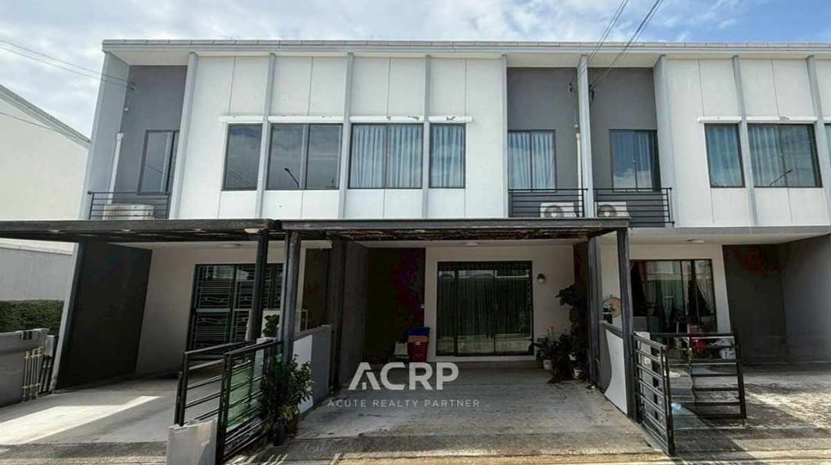 For SaleTownhomeChaengwatana, Muangthong : Townhome for Sale – 2-Storey Pleno Chaiyapruek–Chaengwattana Project, fully furnished and ready to move in immediately.