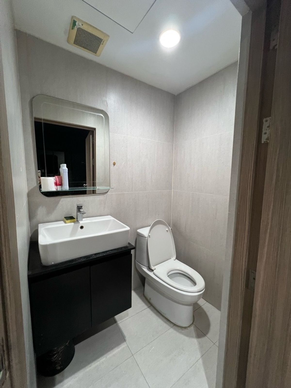 TownhomeSathorn, Narathiwat : 🔥 Selling and renting a house in good condition, beautiful decoration, good location, 3 houses next to the corner with parking