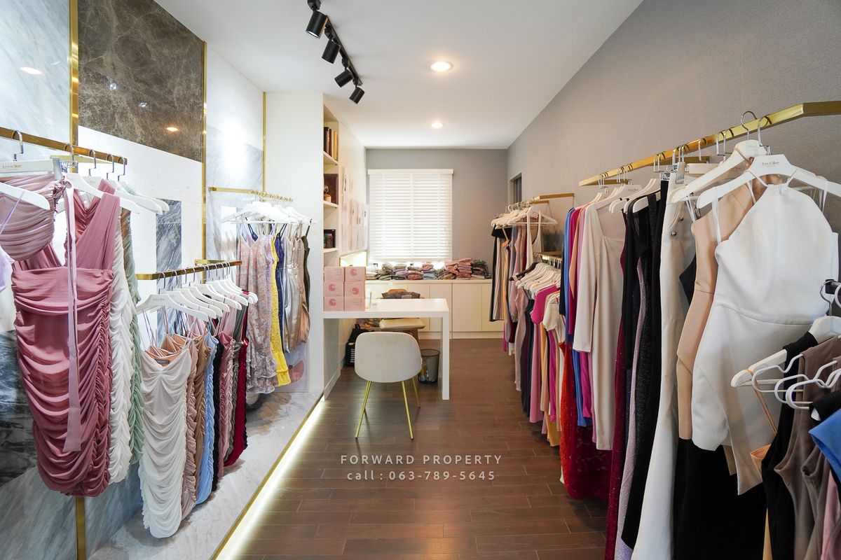 ขายบ้านพระราม 5 ราชพฤกษ์ บางกรวย : ขายบ้านเดี่ยว 3 ชั้นครึ่ง สไตล์โมเดิร์น พร้อมลิฟต์ส่วนตัว ย่านราชพฤกษ์-พระราม5 ราคา 20 ล้านบาท