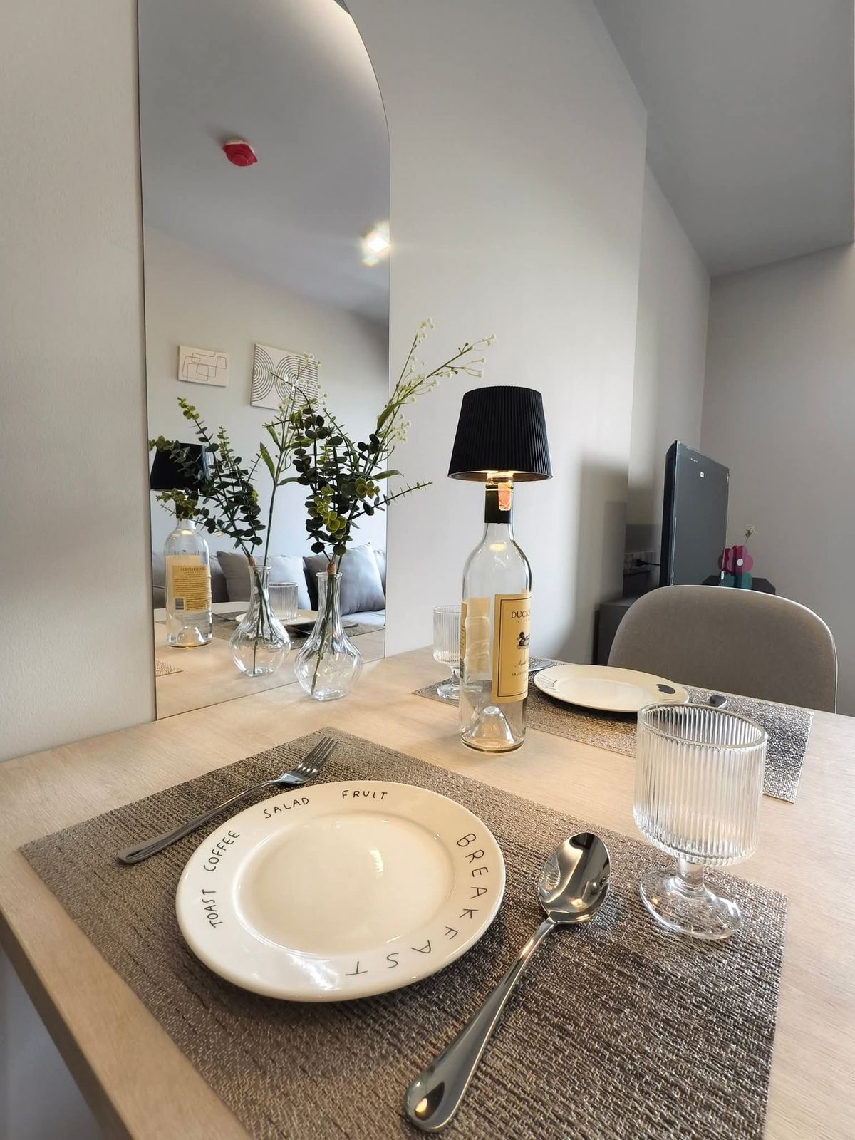 ให้เช่าคอนโดสุขุมวิท อโศก ทองหล่อ : ให้เช่า 📍 Chapter Thonglor 25 📍 ใกล้ BTS ทองหล่อ เฟอร์นิเจอร์ และ เครื่องใช้ไฟฟ้าครบ 