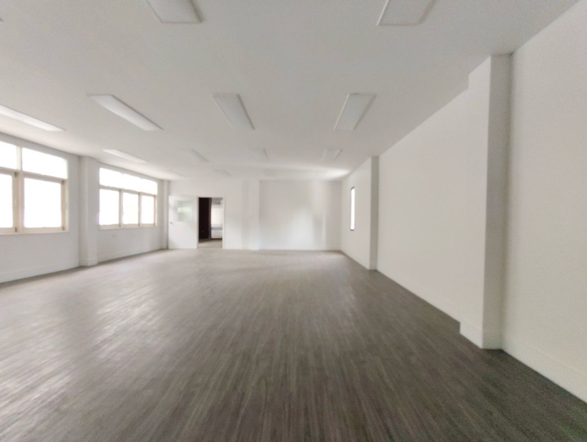 ให้เช่าสำนักงานสีลม ศาลาแดง บางรัก : ให้เช่า ออฟฟิศสำนักงาน 77.7 ตร.ม. สาทร - สีลม ใกล้ BTS ศาลาแดง 400 เมตร | For Rent - Office Space your Company sizing 77.7 sq.m. at Sathorn - Silom , Closed to BTS Saladaeng 400 Meters