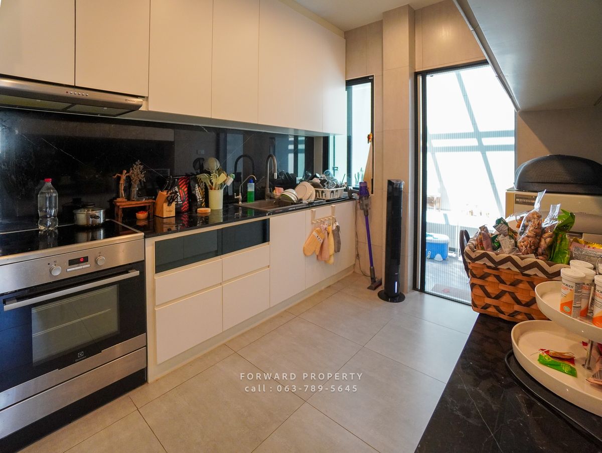 ขายบ้านพระราม 5 ราชพฤกษ์ บางกรวย : ขายบ้านเดี่ยว 3 ชั้นครึ่ง สไตล์โมเดิร์น พร้อมลิฟต์ส่วนตัว ย่านราชพฤกษ์-พระราม5 ราคา 20 ล้านบาท