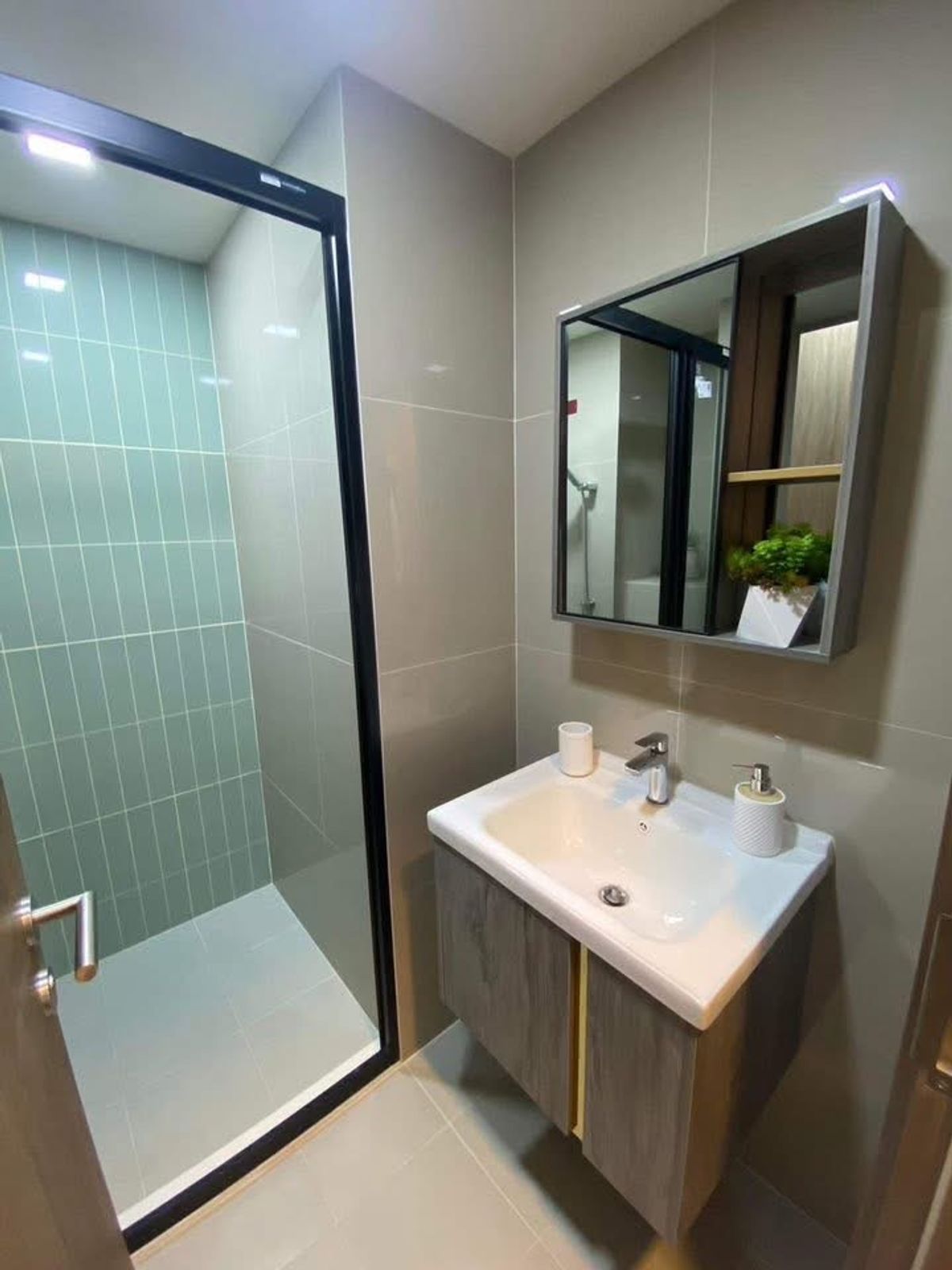 For RentCondoBangna, Bearing, Lasalle : For rent 📍 THE MUVE Bangna 📍 Fully furnished and equipped, near Burapha Withi Expressway