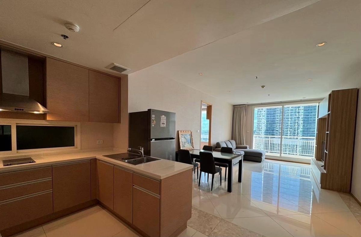 ให้เช่าคอนโดสาทร นราธิวาส : ให้เช่า The Empire Place 1 bed 65 sqm BTS ช่องนนทรี 