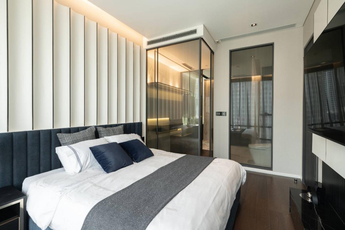 For SaleCondoSukhumvit, Asoke, Thonglor : Luxury 2 Bed Condo at The Bangkok Thonglor – Prime BTS Thong Lo Location!Exclusive Living with Sky Pool & Onsen, Near Top Malls & Hospitals – Only 28.9M THB!