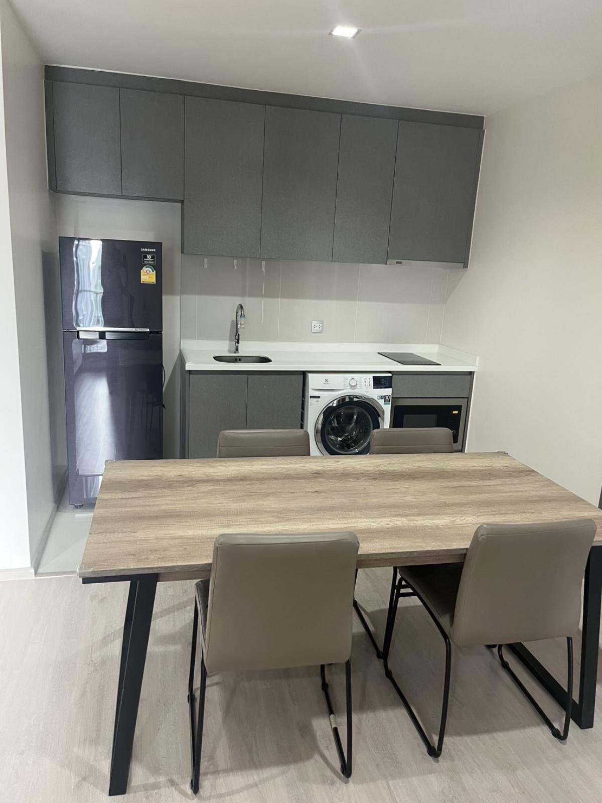 ให้เช่าคอนโดราชเทวี พญาไท : 03/04/2026, คอนโด RHYTHM Rangnam 2 นอน ใกล้ BTS อนุสาวรีย์ชัย 
เช่าเพียง 35,000 บาท/เดือน พร้อมสิ่งอำนวยความสะดวกครบครัน! 0642748883