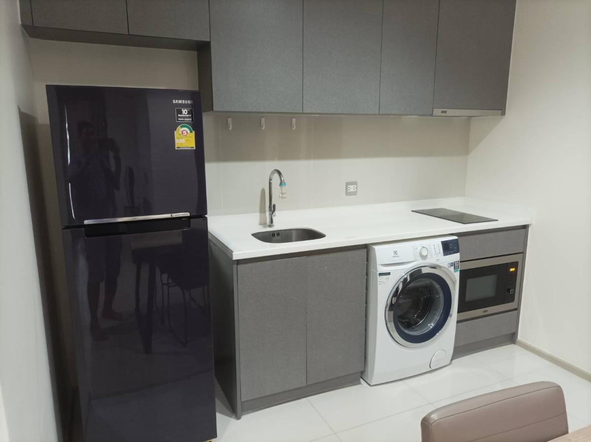 ให้เช่าคอนโดราชเทวี พญาไท : 03/04/2026, คอนโด RHYTHM Rangnam 2 นอน ใกล้ BTS อนุสาวรีย์ชัย 
เช่าเพียง 35,000 บาท/เดือน พร้อมสิ่งอำนวยความสะดวกครบครัน! 0642748883