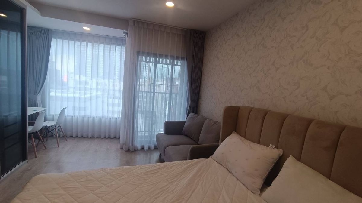 For RentCondoRatchadapisek, Huaikwang, Suttisan : !! Beautiful room for rent, SOHO Bangkok Ratchada, near MRT Huai Khwang