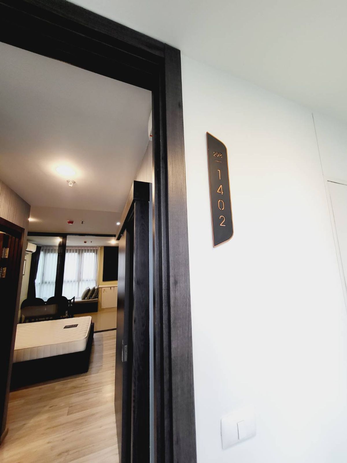 For RentCondoRatchadapisek, Huaikwang, Suttisan : !! Beautiful room for rent. Condo XT Huaykwang near MRT Huai Khwang.