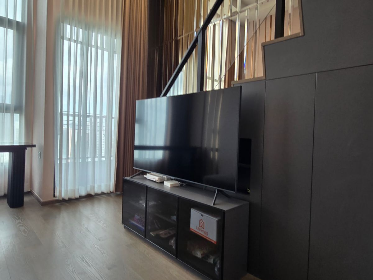 CondoSiam Paragon ,Chulalongkorn,Samyan : Park Origin Chula Samyan【𝐒𝐄𝐋𝐋 & 𝐑𝐄𝐍𝐓】🔥Spaciously furnished condo with clear partitions and fully furnished.🔥  Contact Line ID: @hacondo