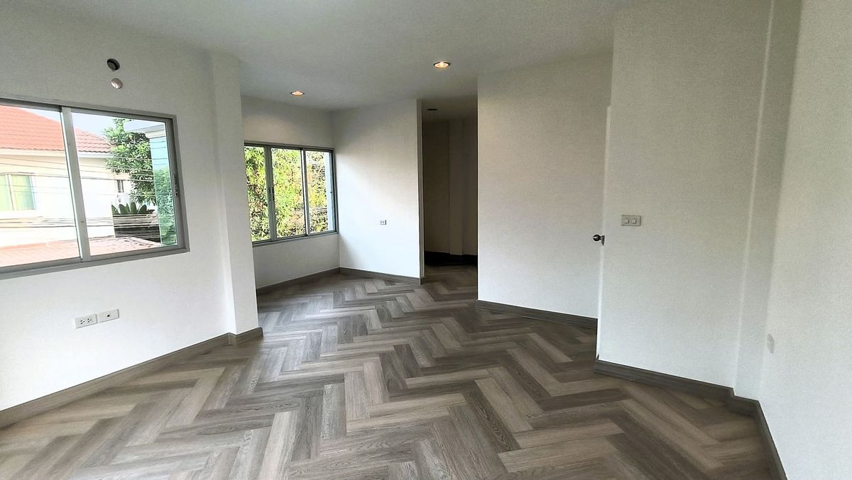 ขายบ้านนวมินทร์ รามอินทรา : ไลฟ์ บางกอก บลูเลอวาร์ด รามอินทรา 23 / 4 ห้องนอน (ขาย), Life Bangkok Boulevard Ramintra 23 / 4 Bedrooms (FOR SALE) TAN840