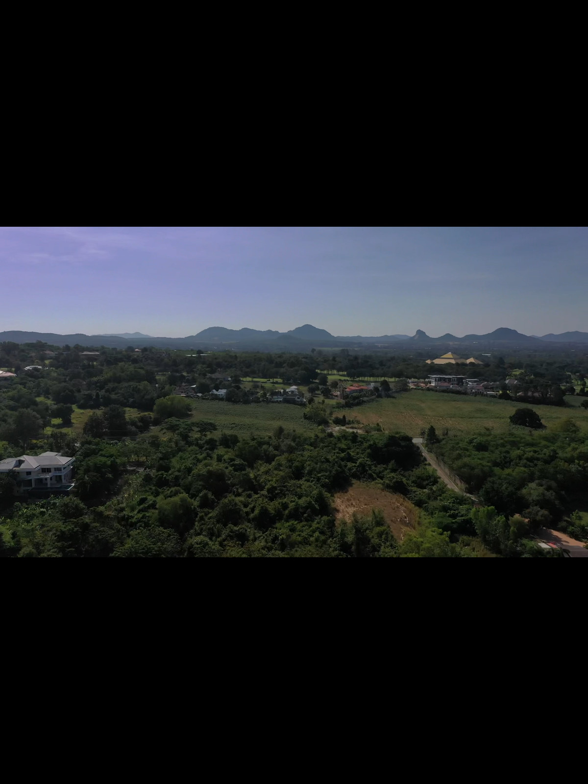 ขายที่ดินพัทยา บางแสน ชลบุรี สัตหีบ : ประกาศขายที่ดินเปล่า สนามกอล์ฟฟินิกซ์ บางละมุง ชลบุรี แปลงใหญ่ หน้ากว้าง ติดถนน