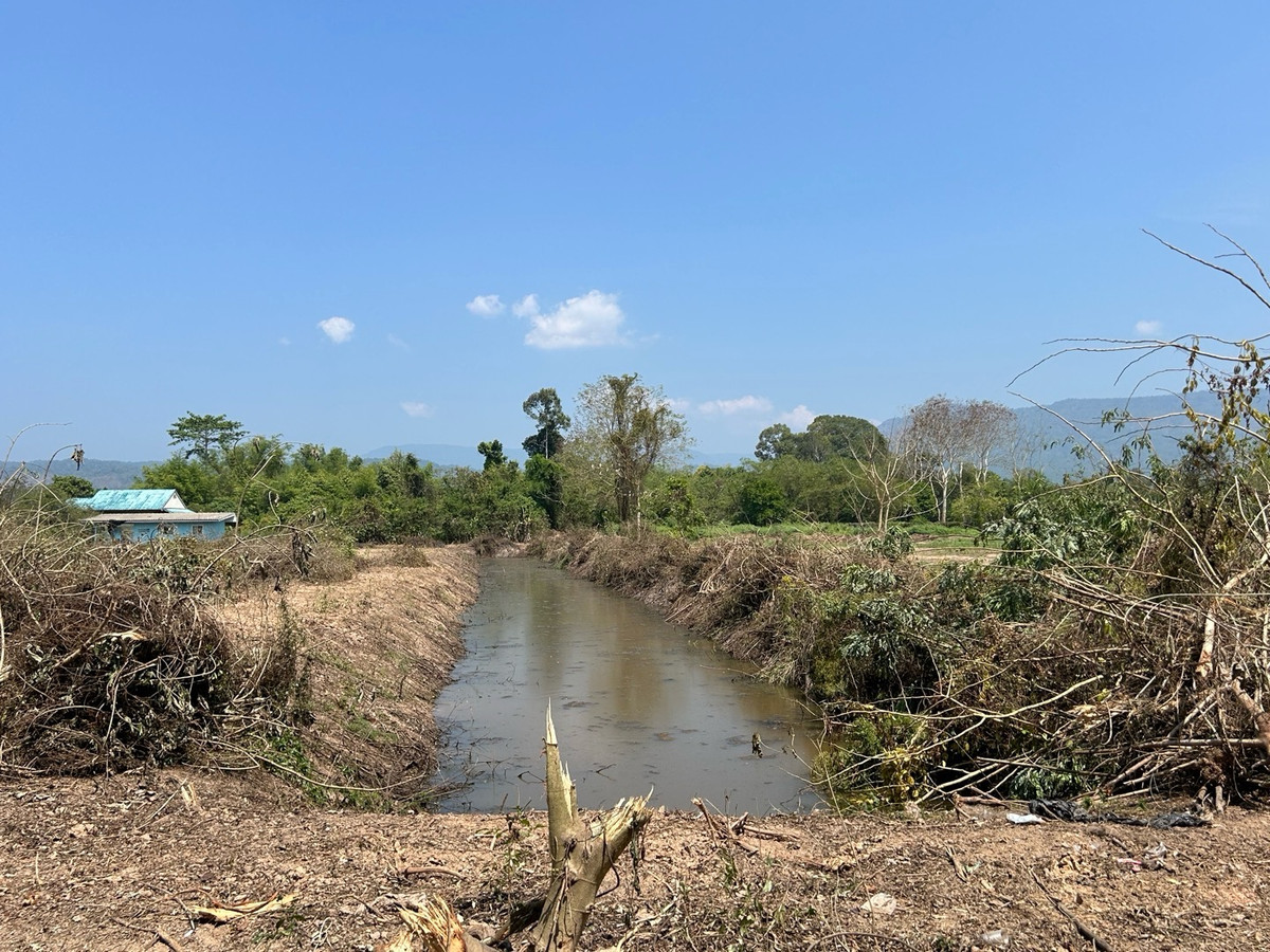 ขายที่ดินนครนายก : ขายที่ดิน 6 ไร่ นครนายก (วิวเขาใหญ่)  6 กิโล ถึงจุดท่องเที่ยว เขาใหญ่