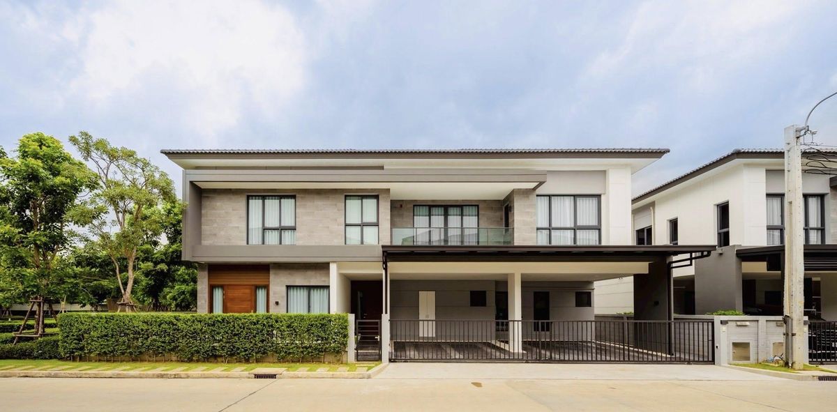 For RentHouseBangna, Bearing, Lasalle : 📣 Rent The City Bangna, a complete decorative detached house, ready to be near Mega Bangna.
