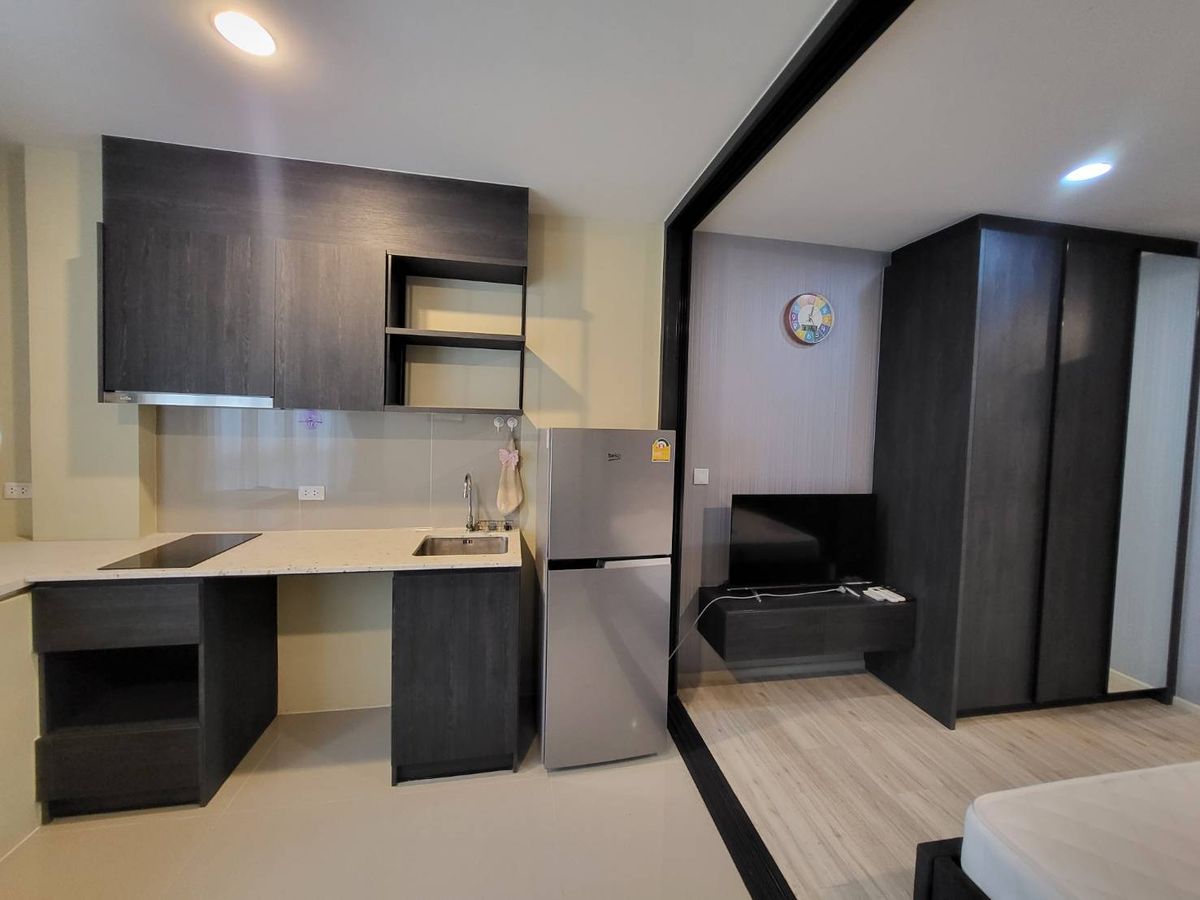 For RentCondoRatchadapisek, Huaikwang, Suttisan : !! Beautiful room for rent. Condo XT Huaykwang near MRT Huai Khwang.