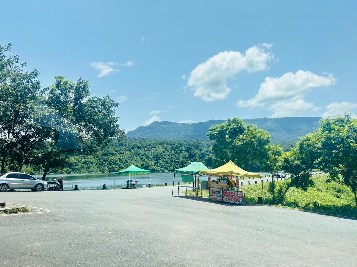 ขายที่ดินนครนายก : ขายที่ดิน 6 ไร่ นครนายก (วิวเขาใหญ่)  6 กิโล ถึงจุดท่องเที่ยว เขาใหญ่