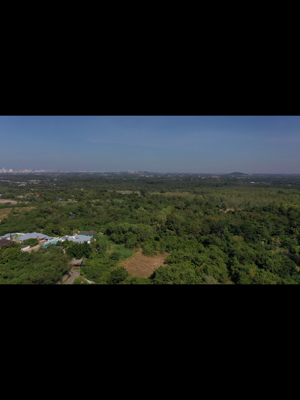 ขายที่ดินพัทยา บางแสน ชลบุรี สัตหีบ : ประกาศขายที่ดินเปล่า สนามกอล์ฟฟินิกซ์ บางละมุง ชลบุรี แปลงใหญ่ หน้ากว้าง ติดถนน