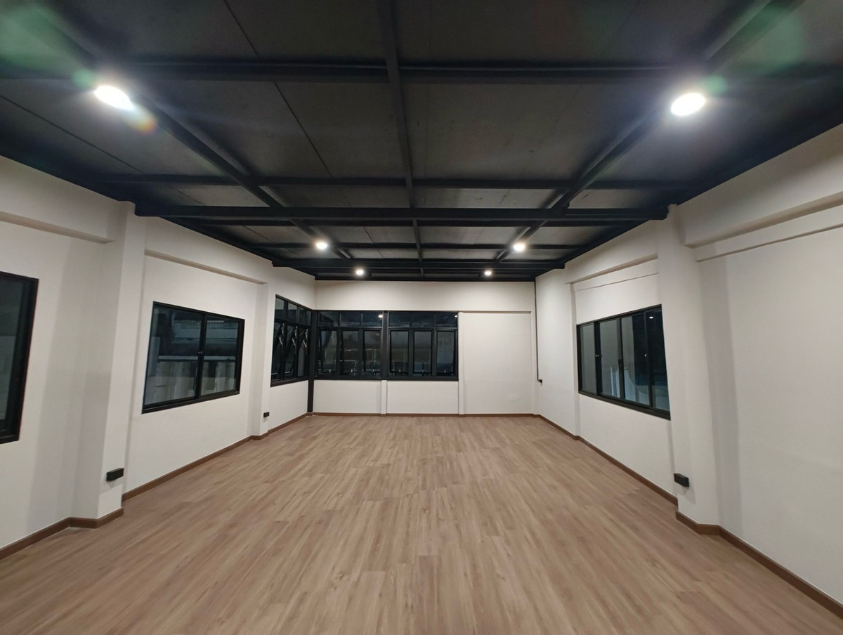 ให้เช่าอาคารพาณิชย์สีลม ศาลาแดง บางรัก : ให้เช่าอาคารพาณิชย์4ชั้น ทำเลทอง – ติดถนนพัฒน์พงศ์ ใกล้สีลม