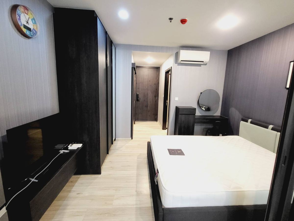 For RentCondoRatchadapisek, Huaikwang, Suttisan : !! Beautiful room for rent. Condo XT Huaykwang near MRT Huai Khwang.