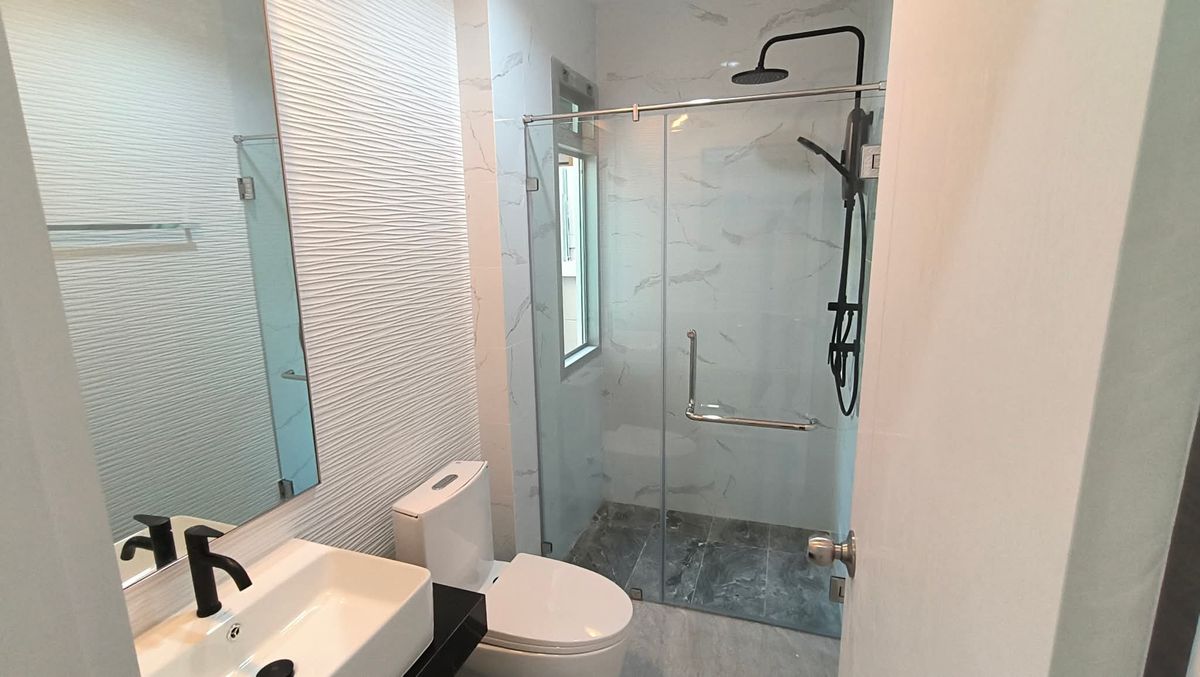 ขายบ้านนวมินทร์ รามอินทรา : ไลฟ์ บางกอก บลูเลอวาร์ด รามอินทรา 23 / 4 ห้องนอน (ขาย), Life Bangkok Boulevard Ramintra 23 / 4 Bedrooms (FOR SALE) TAN840