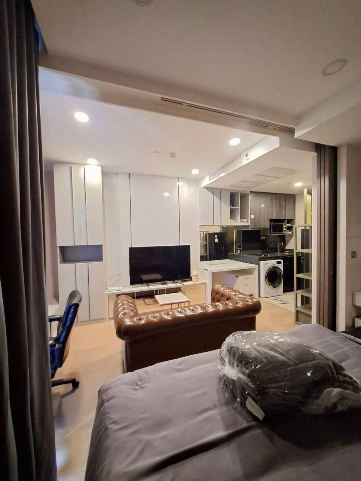 For RentCondoSiam Paragon ,Chulalongkorn,Samyan : Ashton Chula Silom【𝐑𝐄𝐍𝐓】🔥Sleek and sophisticated, with a modern, premium design from every angle🔥  Contact Line ID: @hacondo